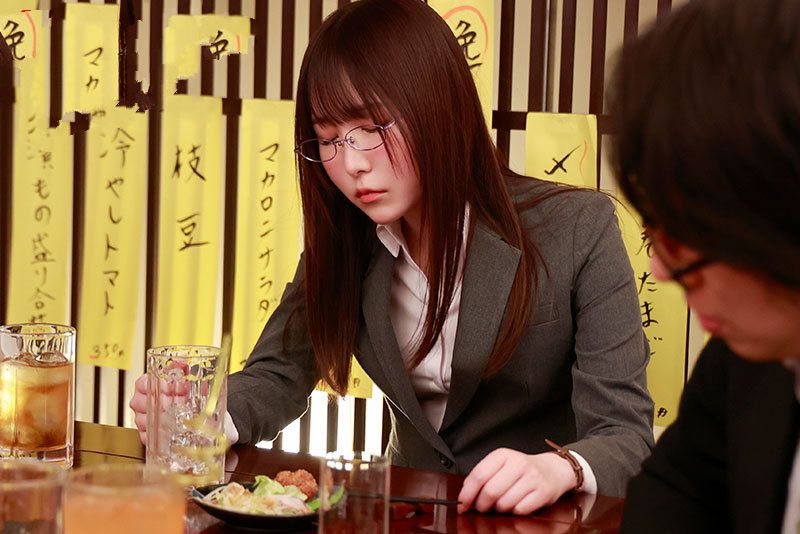 ten-sep-doi-bai-chuoc-say-em-thu-ky-roi-cuong-hiep