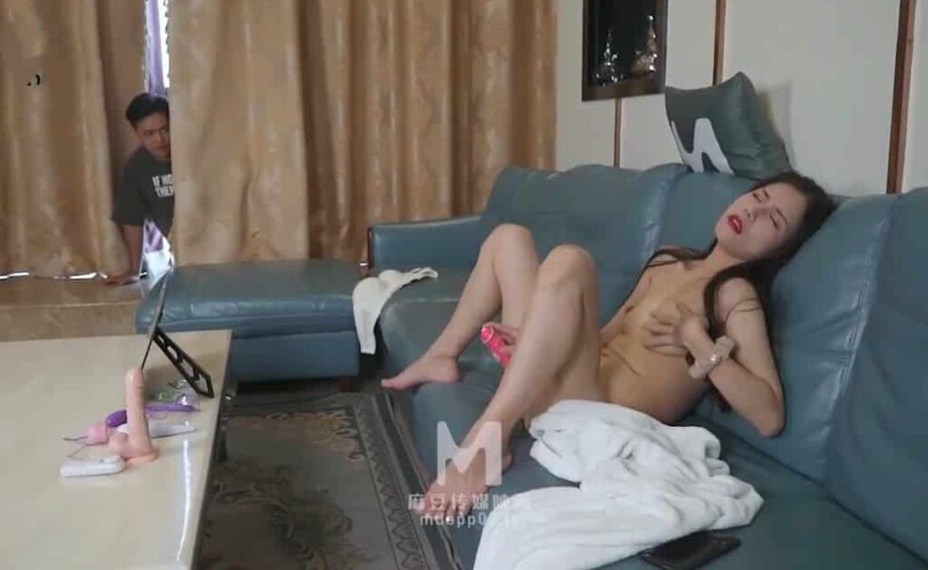 trom-nhin-em-hang-xom-thu-damva-cai-ket-sung-suong